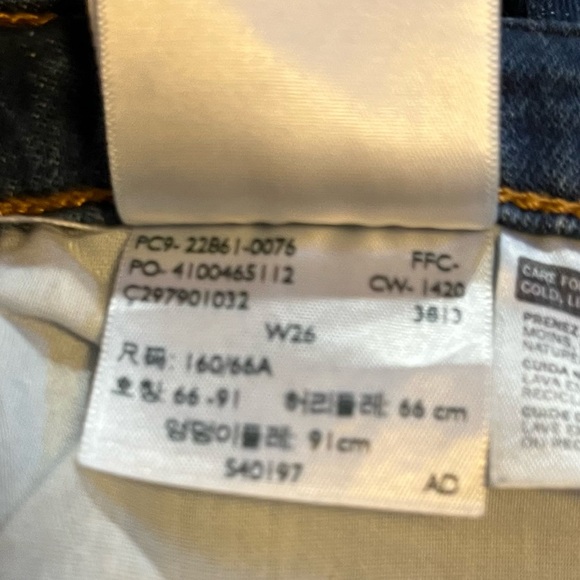 Levis Premium Denim Wedgie Jeans High Rise Dark Wash Stretch Tapered Leg Blue 26 - Picture 12 of 12